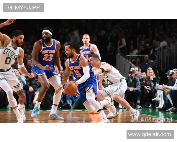 2019年热火与尼克斯激战回顾：篮球场上的激情与对抗